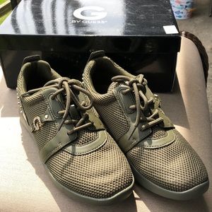 Beautiful Guess Khaki green sneakers size 8. NEW